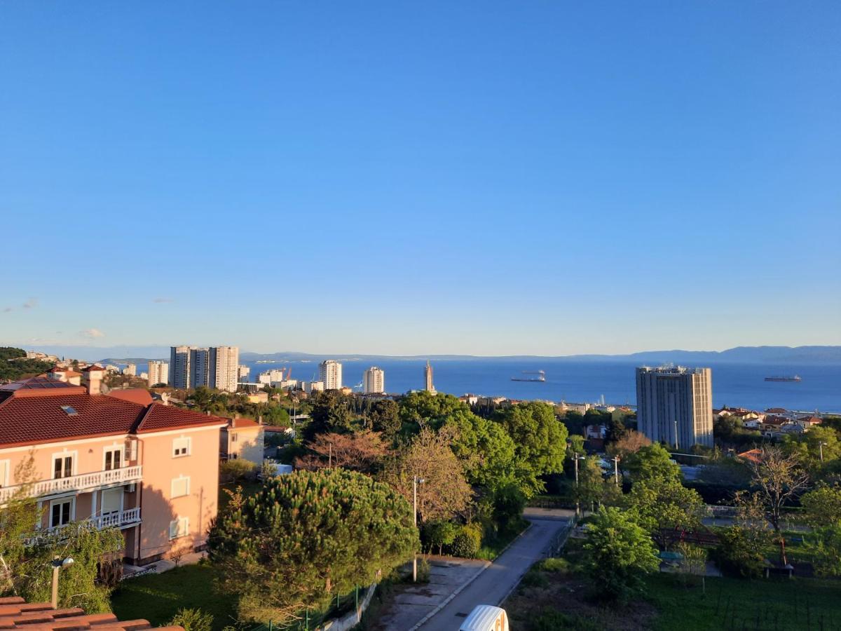 Sea View Later Apartment Rijeka Extérieur photo